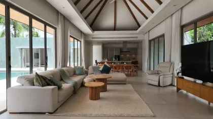Villa de lujo con 5 dormitorios y 5 baños con piscina en Pasak, Cherng Talay