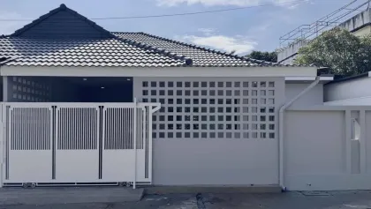 Villa mitoyenne 3 chambres avec piscine à vendre à Chalong