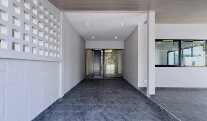 Villa mitoyenne 3 chambres avec piscine à vendre à Chalong