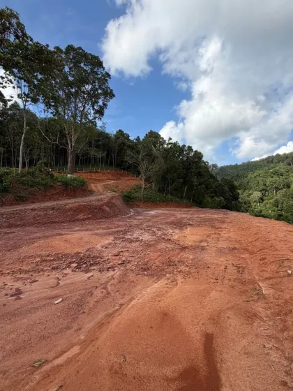 Terreno Premium con Vista a Montañas y Campo de Golf en Kathu