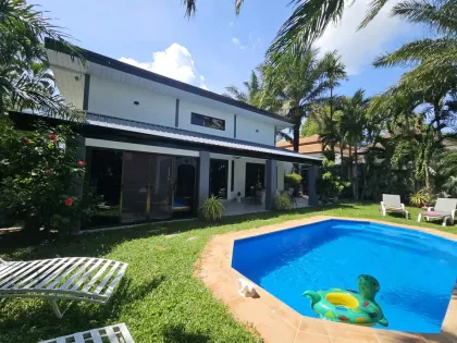 Villa Privée avec Piscine 2 Chambres 3 Salles à Saiyuan, Phuket