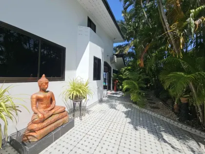Villa Privée avec Piscine 2 Chambres 3 Salles à Saiyuan, Phuket