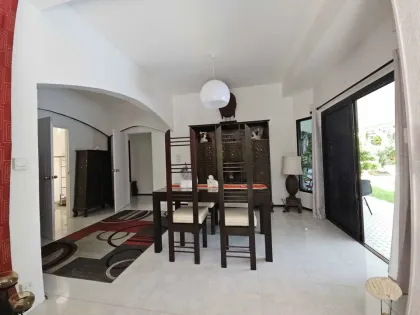 Villa Privée avec Piscine 2 Chambres 3 Salles à Saiyuan, Phuket
