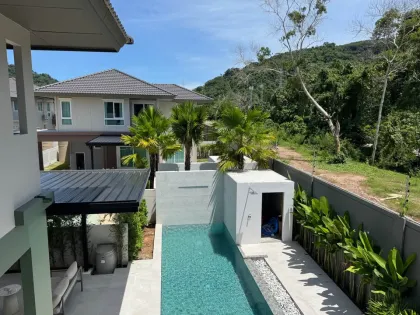 Villa moderna de 2 plantas cerca del BIS International School
