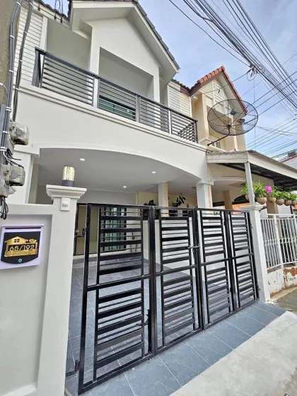 Neu renoviertes 3-Schlafzimmer Reihenhaus in Wichit, Phuket