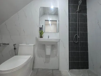 Neu renoviertes 3-Schlafzimmer Reihenhaus in Wichit, Phuket