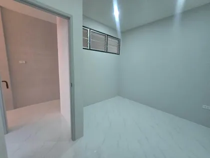 Neu renoviertes 3-Schlafzimmer Reihenhaus in Wichit, Phuket