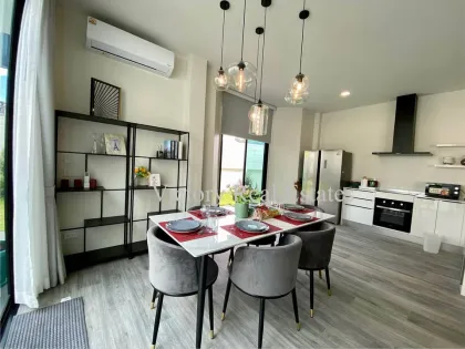 Spacieuse villa 4 chambres avec piscine privée à Kathu