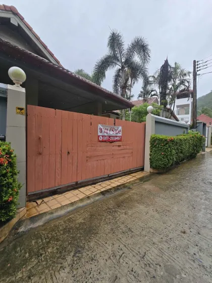 Villa con piscina de 3 dormitorios y 4 baños en venta en Rawai