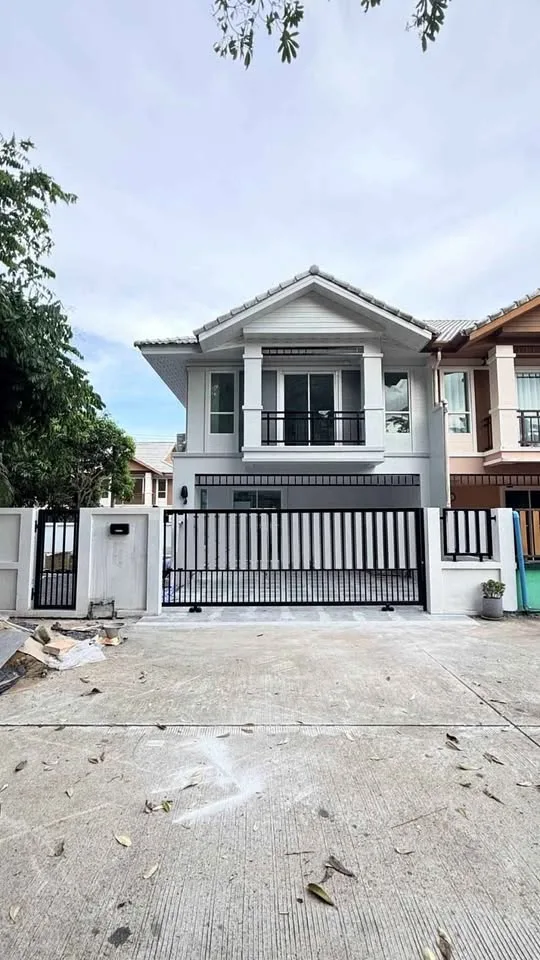 Современный таунхаус с 3 спальнями в Palm Villa, Pa Khlok, Rawai