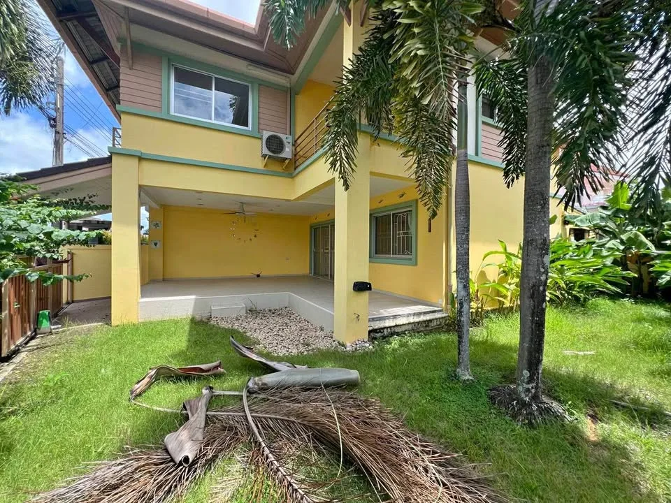Resale Twin House with 2 Beds and 3 Baths in Ratsada, Phuket