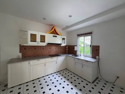 Resale Twin House with 2 Beds and 3 Baths in Ratsada, Phuket
