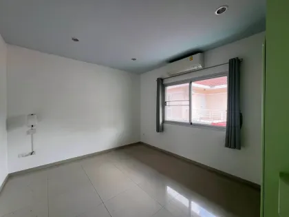 Resale Twin House with 2 Beds and 3 Baths in Ratsada, Phuket