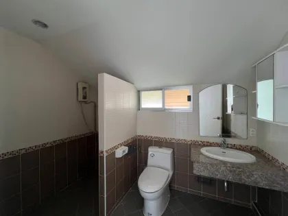 Resale Twin House with 2 Beds and 3 Baths in Ratsada, Phuket