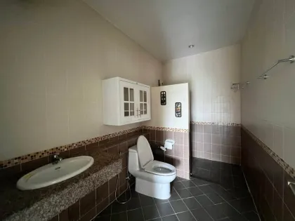 Resale Twin House with 2 Beds and 3 Baths in Ratsada, Phuket