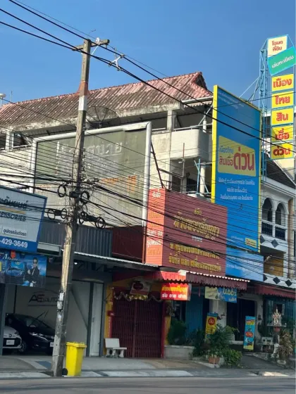 4-Bedroom, 3-Bathroom Four-Story Townhouse for Sale
