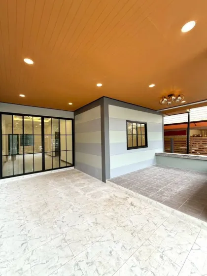 Spacieuse maison de plain-pied 3 chambres avec jardin à Chalong