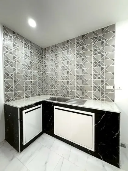 Spacieuse maison de plain-pied 3 chambres avec jardin à Chalong