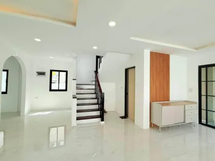 Zu verkaufen: 3-Zimmer-Villa im Land & Houses Park Chalong, Phuket