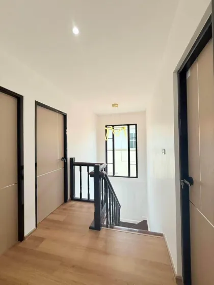 Zu verkaufen: 3-Zimmer-Villa im Land & Houses Park Chalong, Phuket