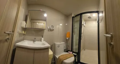 คอนโด 1 ห้องนอนใหม่พร้อมวิวสระว่ายน้ำที่ The Base Rise ภูเก็ต