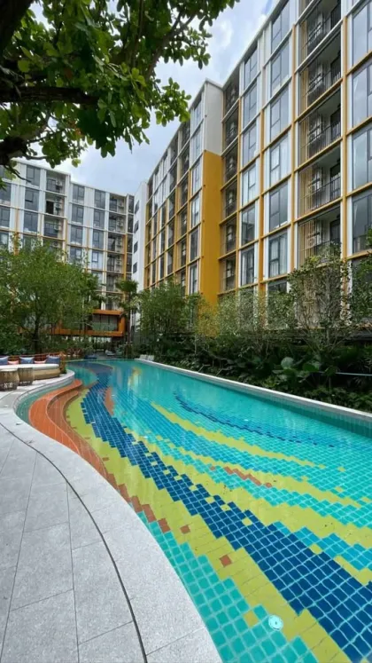 คอนโด 1 ห้องนอนใหม่พร้อมวิวสระว่ายน้ำที่ The Base Rise ภูเก็ต