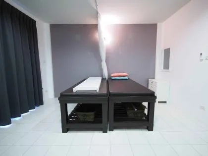 查龙区三层商用楼，5卧3卫