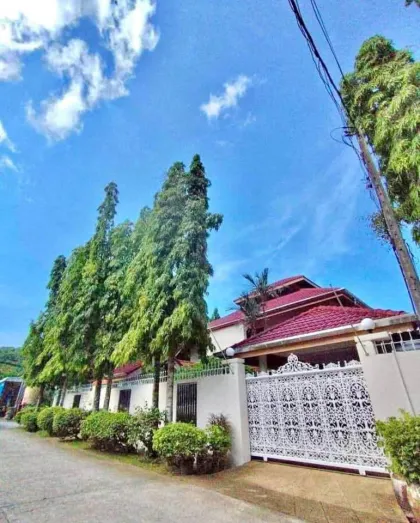 Spacious 4-Bedroom Villa for Sale in Koh Kaew, Phuket