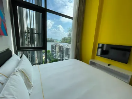 Penthouse mit 2 Schlafzimmern und 2 Bädern in Cassia Phuket Laguna mit Seen- und Meerblick