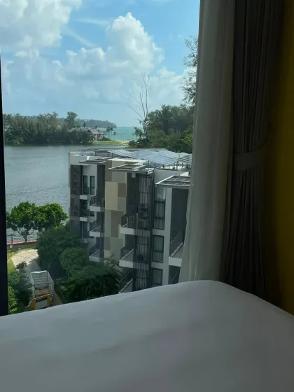 Penthouse mit 2 Schlafzimmern und 2 Bädern in Cassia Phuket Laguna mit Seen- und Meerblick