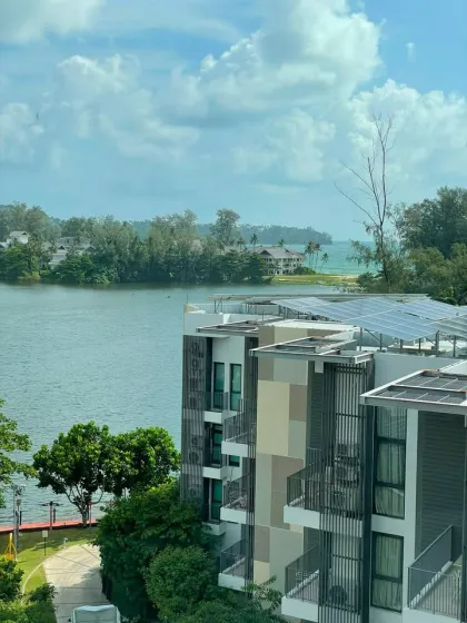 Penthouse mit 2 Schlafzimmern und 2 Bädern in Cassia Phuket Laguna mit Seen- und Meerblick