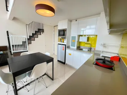 Penthouse mit 2 Schlafzimmern und 2 Bädern in Cassia Phuket Laguna mit Seen- und Meerblick