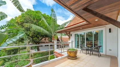 Traditional Thai-style Villa with 4 Bedrooms in Rawai