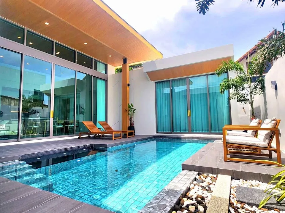 Private Pool Villa with 3 Bedrooms and 4 Bathrooms in Rawai