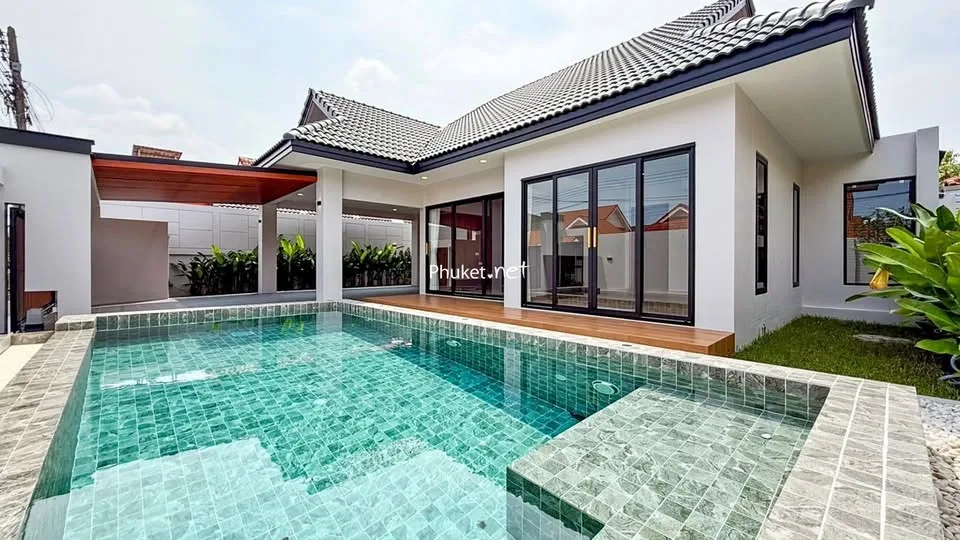 Acogedora villa familiar de 3 habitaciones con piscina en Phuket Town