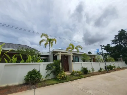 5-Bedroom Villa with Private Pool in Cherng Talay