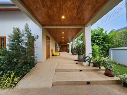 5-Bedroom Villa with Private Pool in Cherng Talay