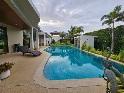 5-Bedroom Villa with Private Pool in Cherng Talay