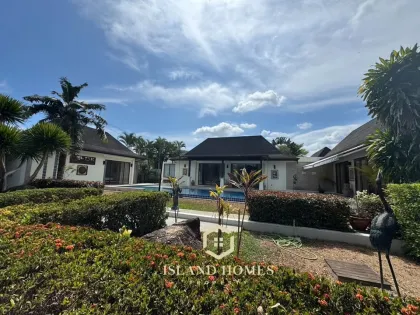 Spacious 4-Bedroom Pool Villa with Large Garden Near Yamu, Phuket