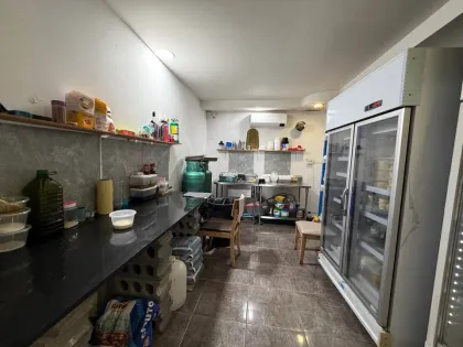 Affaire à vendre : Restaurant entièrement équipé à la plage de Surin