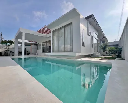 Modern 2-Bedroom Pool Villa in Ananda Lake View, Bang Tao