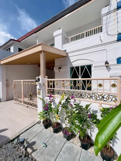 3-Bedroom 3-Bath Townhouse for Sale in Chale Kiri Village, Kathu