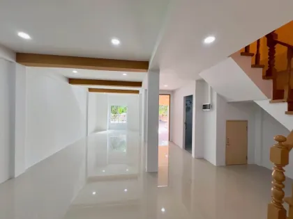 3-Bedroom 3-Bath Townhouse for Sale in Chale Kiri Village, Kathu