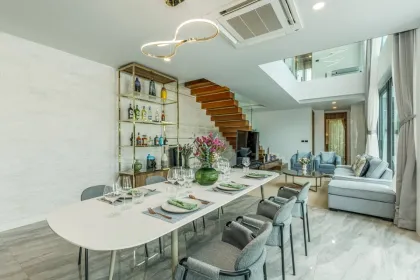 Luxusvilla mit 4 Schlafzimmern und privatem Pool in Rawai, Phuket