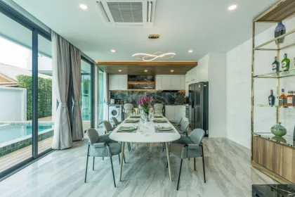 Luxusvilla mit 4 Schlafzimmern und privatem Pool in Rawai, Phuket