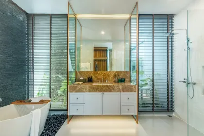 Luxusvilla mit 4 Schlafzimmern und privatem Pool in Rawai, Phuket