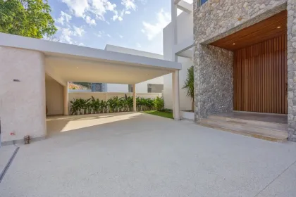 Villa avec piscine privée et vue mer à Layan, Phuket