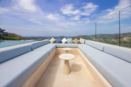 Villa avec piscine privée et vue mer à Layan, Phuket