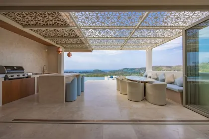 Villa avec piscine privée et vue mer à Layan, Phuket