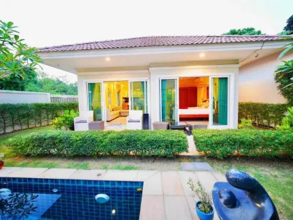 Villa Liza Zantara Chic, 2-Bedroom Private Pool Villa in Chalong